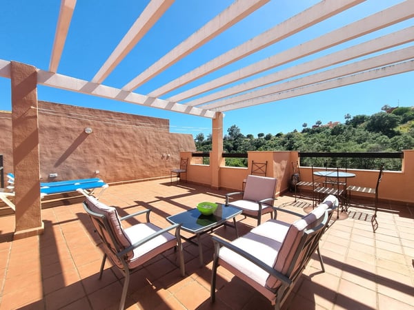 Penthouse in Artola - view 1