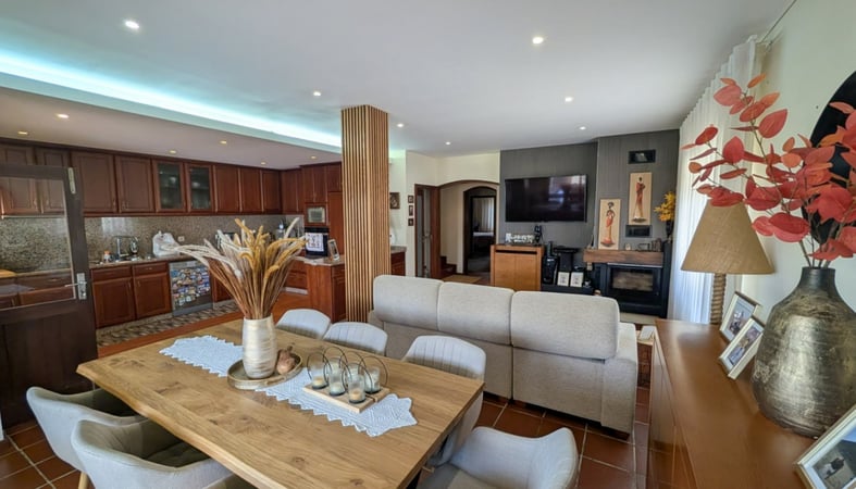 House in Vila Cha - view 1