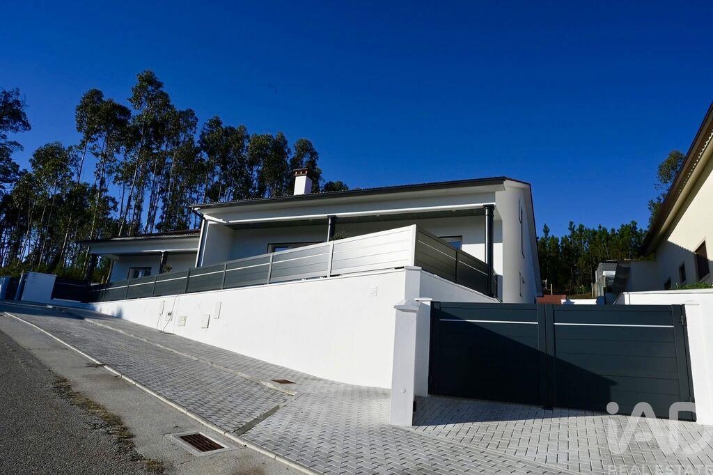 House in Pombal - Image 3