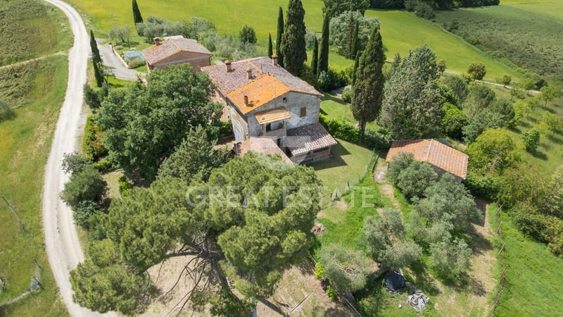 House in Piazze - view 1
