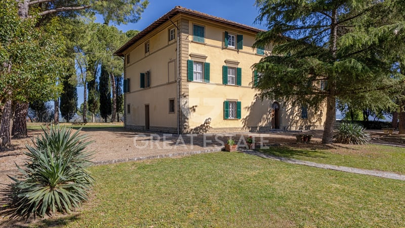 House in Marciano della Chiana - view 1