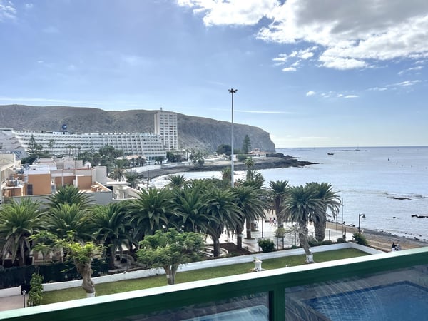 Apartment in Los Cristianos - view 1