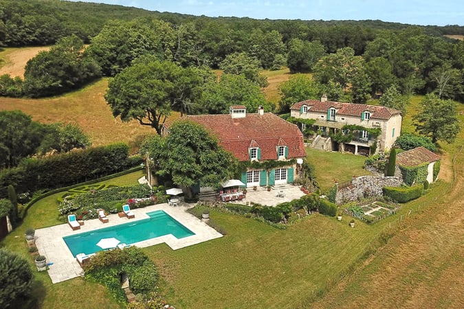 House in Saint-Cirq-Lapopie - view 1