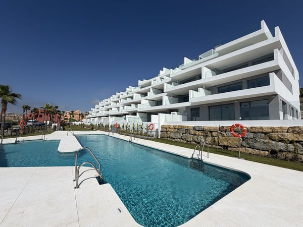 Apartment in La Duquesa - view 1