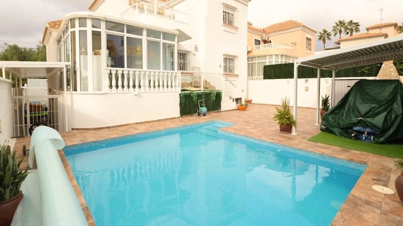 Villa in Dehesa de Campoamor - view 1