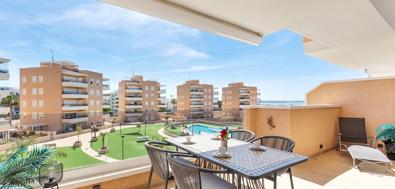 Apartment in Urbanizacion El Raso - view 1