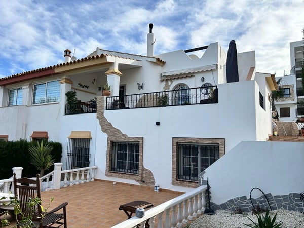House in Villamartin - view 1