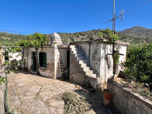 House in Neapoli - view 1