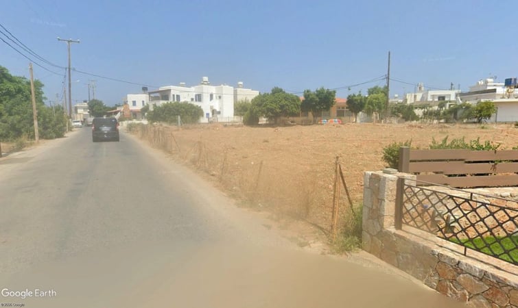 House in Sision - view 1