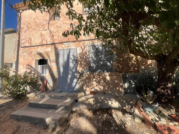 House in La Zarza - view 1