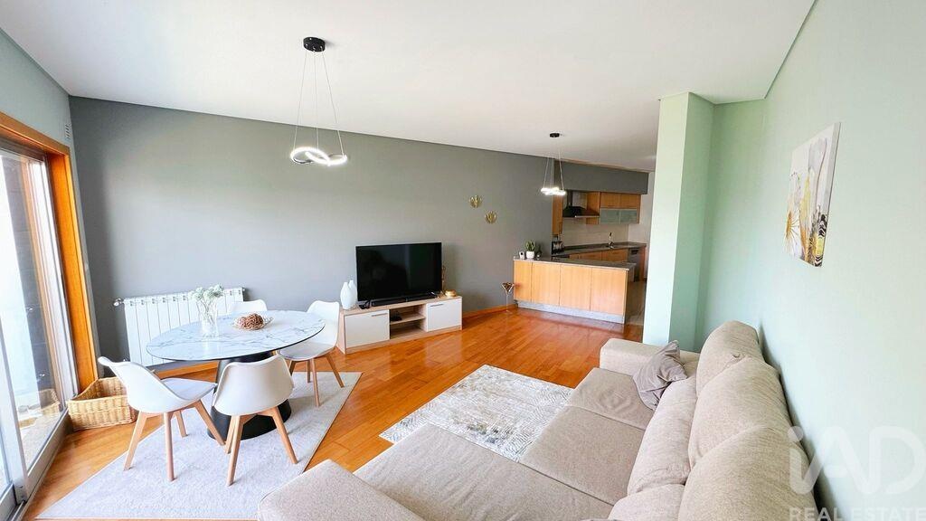 Apartment in Cortes - Image 3