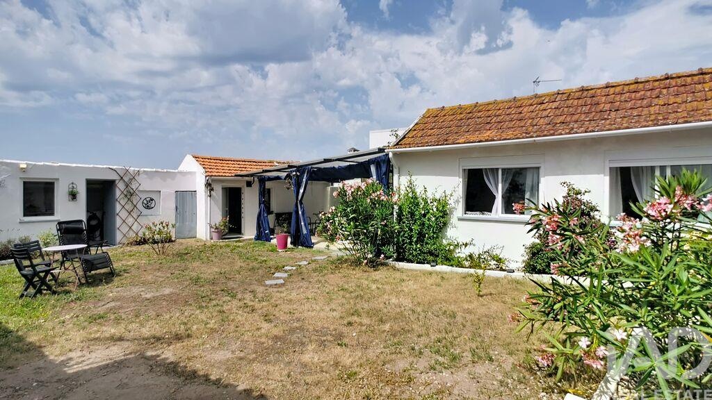 House in Bunheiro - Image 2