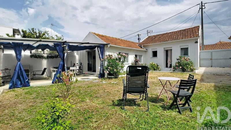 House in Bunheiro - view 1