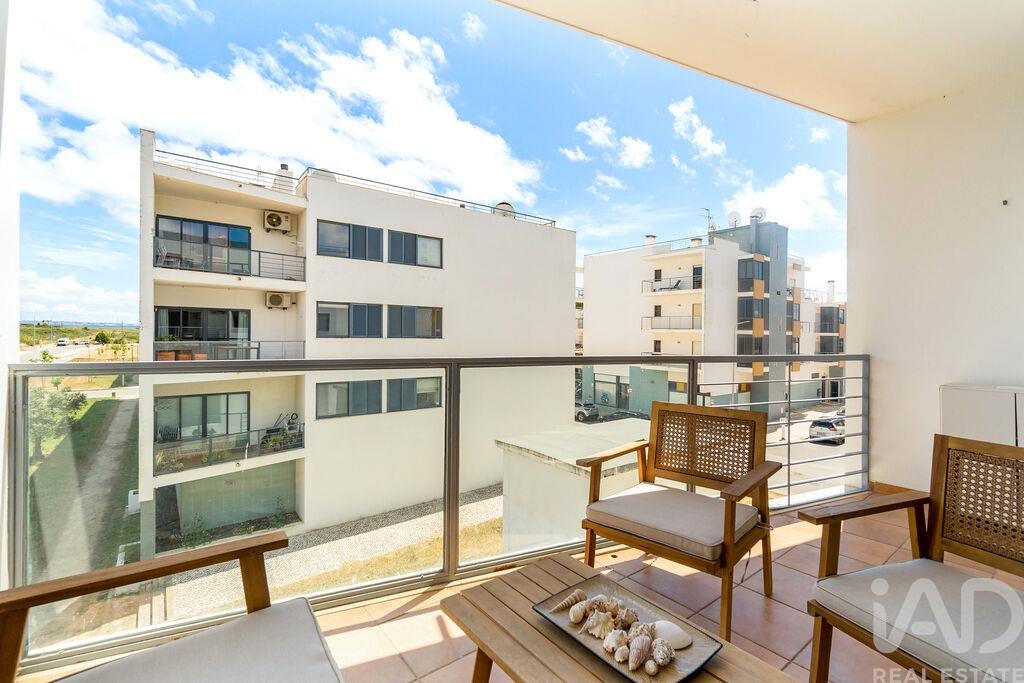 Apartment in Portelas - Image 3