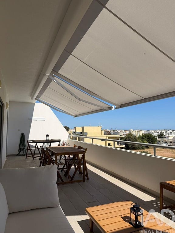 Apartment in Quelfes - Image 3