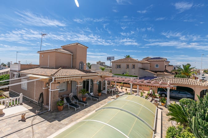 House in La Zenia - view 1