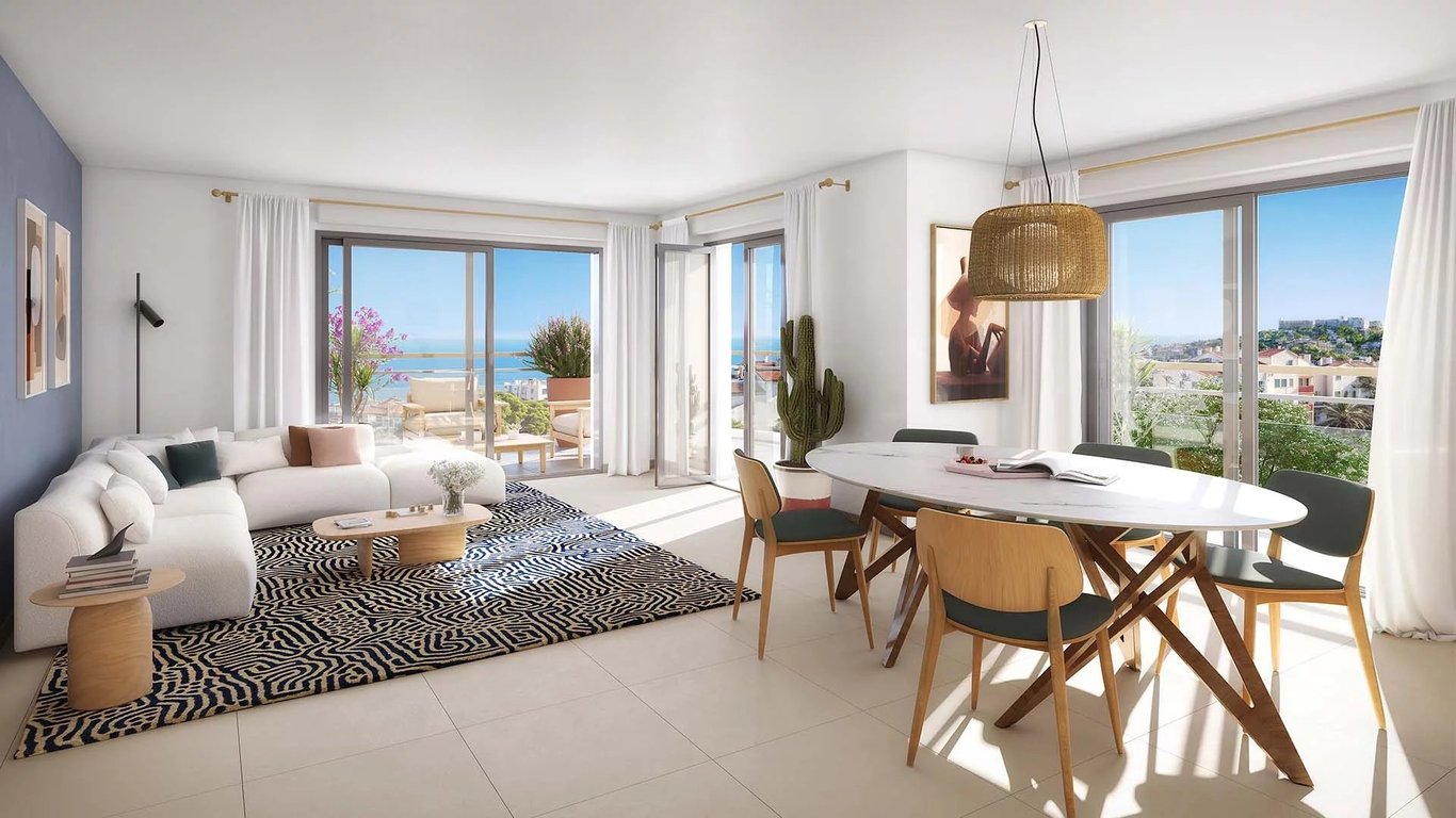 Apartment in Antibes - Image 2