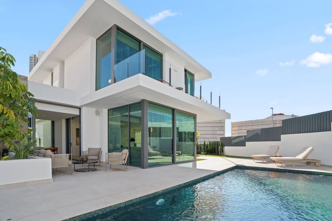 Villa in Benidorm - view 1