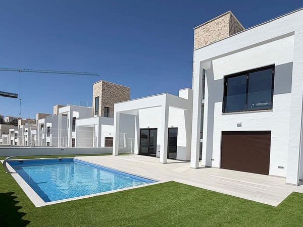 Villa in Benidorm - view 1