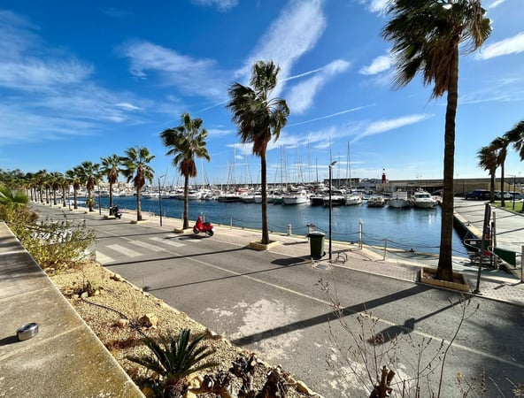Apartment in Villajoyosa - view 1