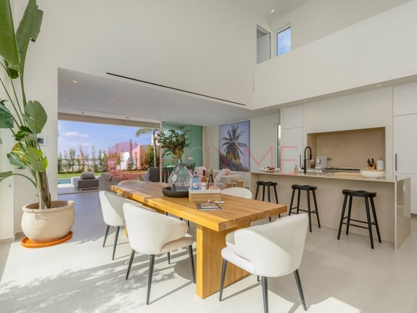 House in Santa Barbara de Nexe - view 1