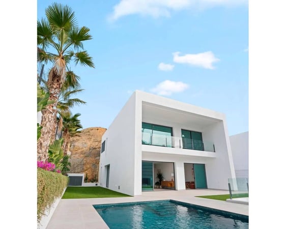 Villa in Benidorm - view 1