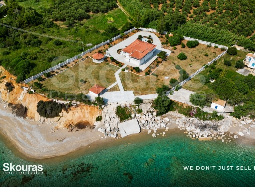 House in Vromonerion - view 1