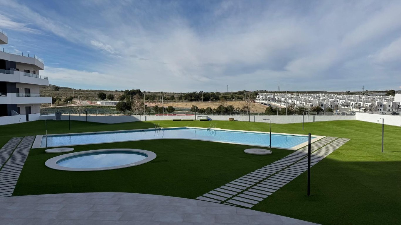 Apartment in San Miguel de Salinas - Image 2