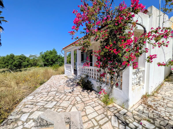 Villa in Boliqueime - view 1