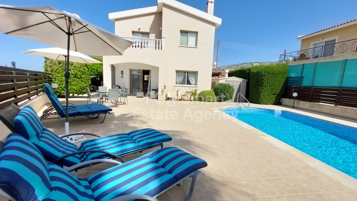House in Pegeia - Image 2