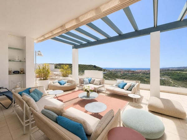 Penthouse in Casares - view 1