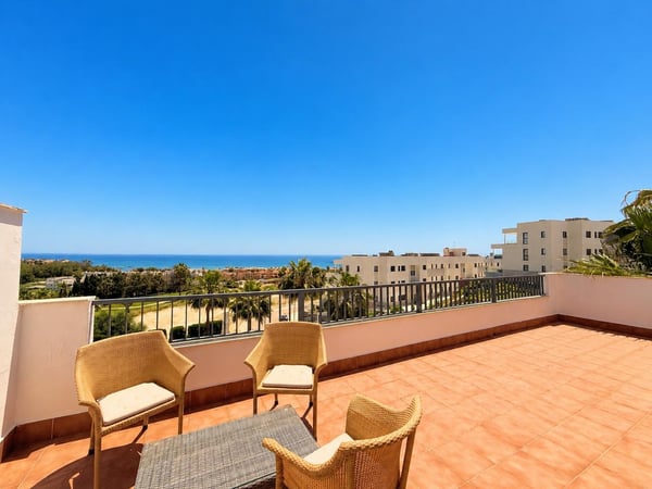 Apartment in Casares - view 1