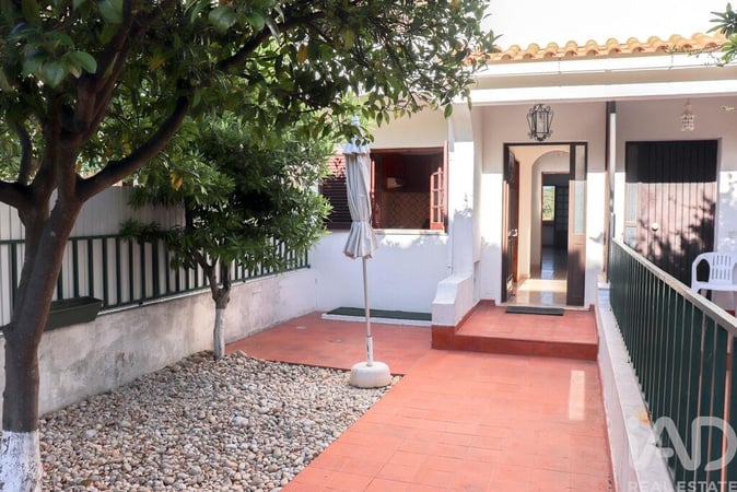 House in Oura - view 1
