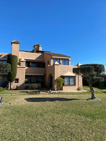 Apartment in Estepona - view 1