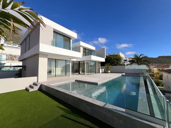 House in Fanabe - view 1