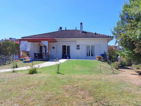 House in Jonzac - view 1