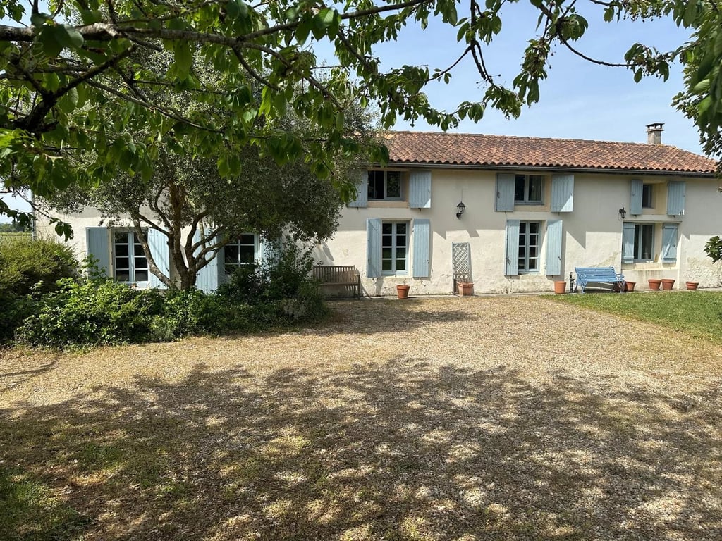 House in Archiac - Image 2