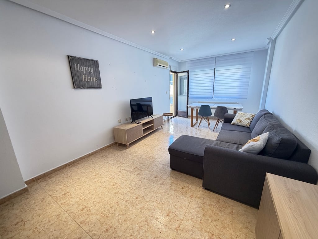 Apartment in San Miguel de Salinas - Image 2
