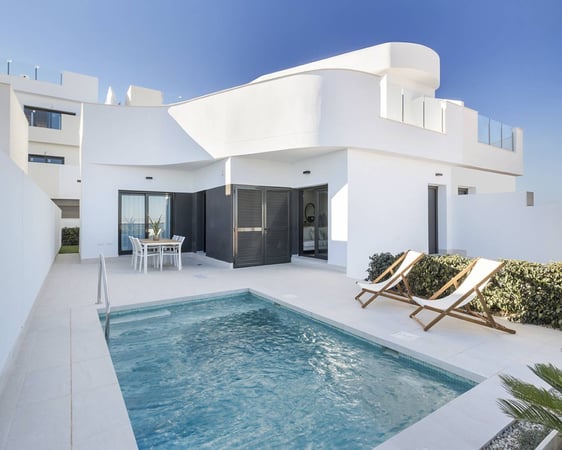 House in La Zenia - view 1