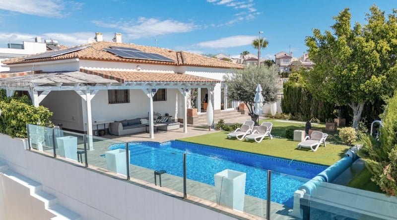 Villa in San Fulgencio - view 1