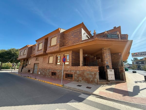 Villa in Rojales - view 1