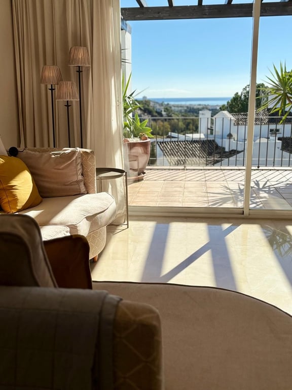 Penthouse in Lomas de la Quinta - Image 2