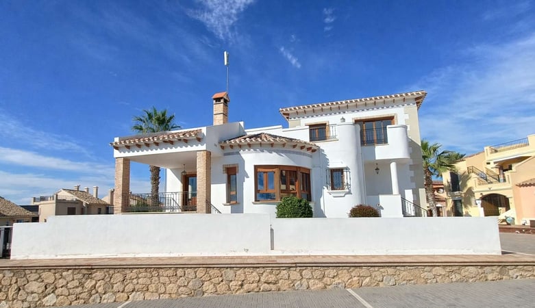 Villa in Algorfa - view 1