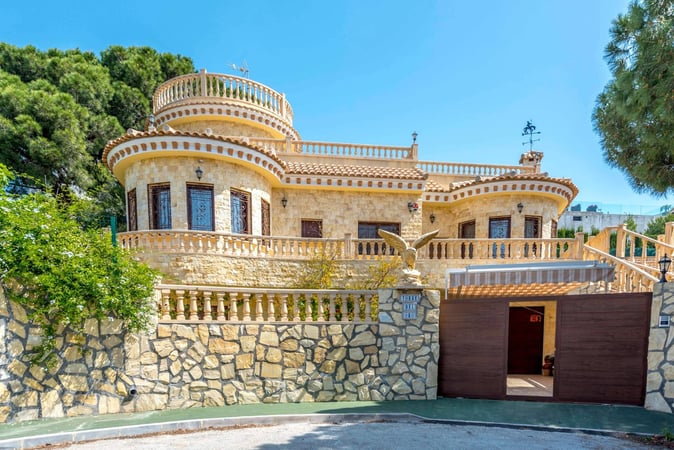 Villa in Dehesa de Campoamor - view 1