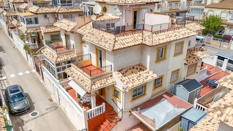 House in La Zenia - view 1