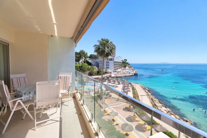 Apartment in Cala Vinyes - view 1