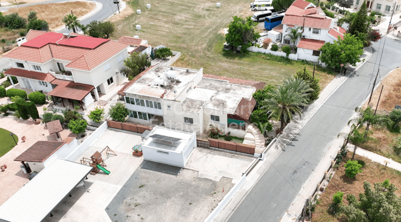 House in Panagia Evangelistria - view 1