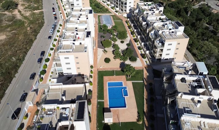 Apartment in Villamartin - view 1