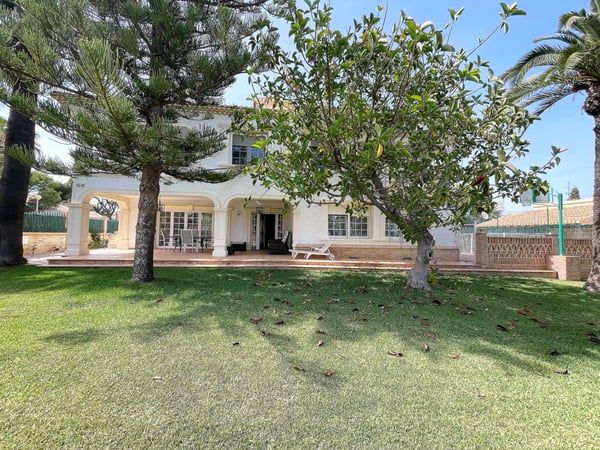 Villa in Urbanizacion los Balcones - view 1