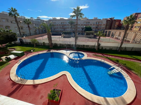 Villa in Torrevieja - view 1